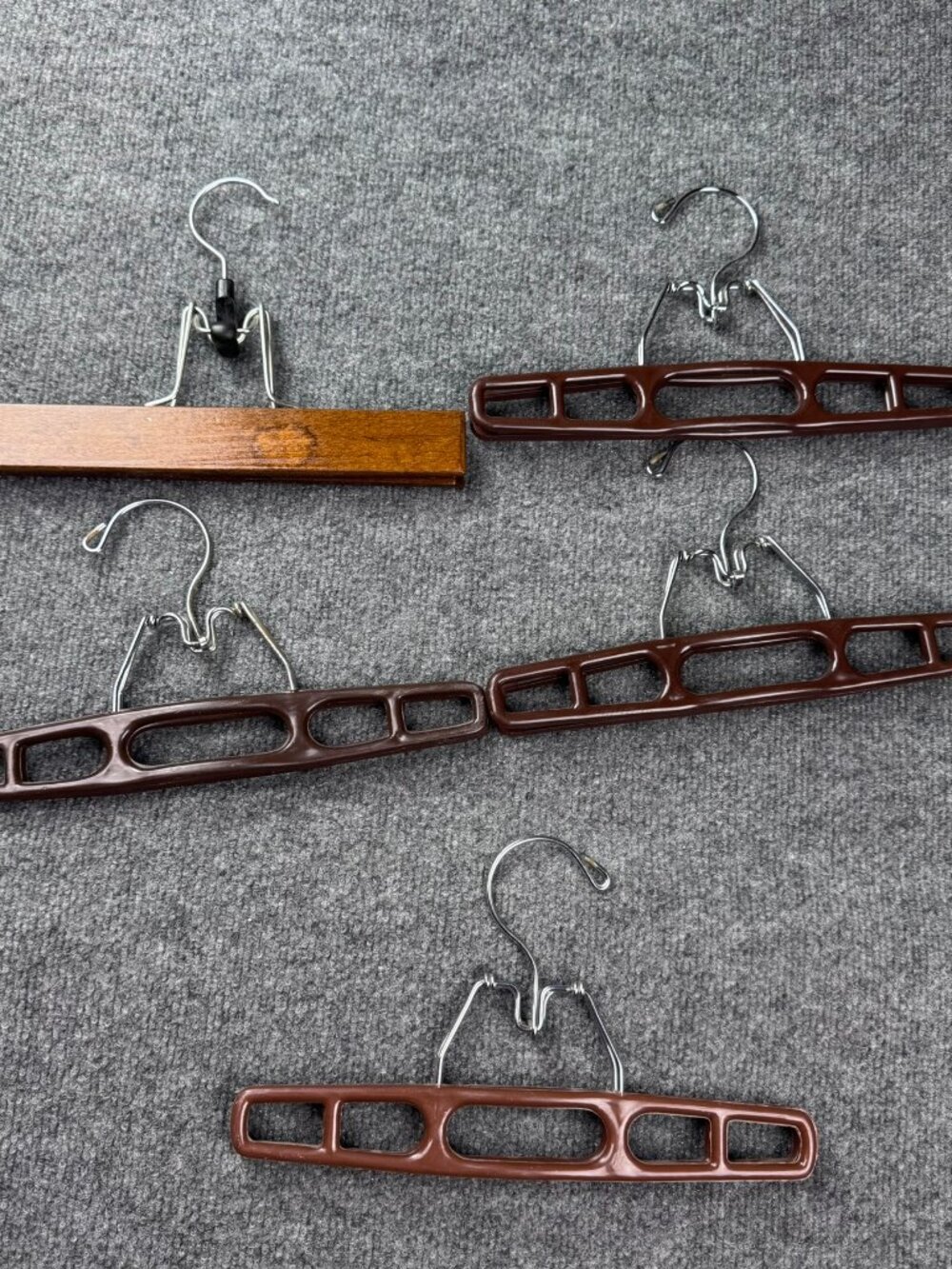 Vintage Pants Skirt Hangers Clamp Lock Trouser Lot of 5 Wood Brown Plastic Retro